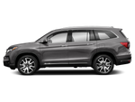2020 Honda Pilot Touring w/Rear Captain's Chairs