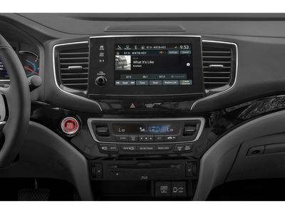 2020 Honda Pilot Touring w/Rear Captain's Chairs