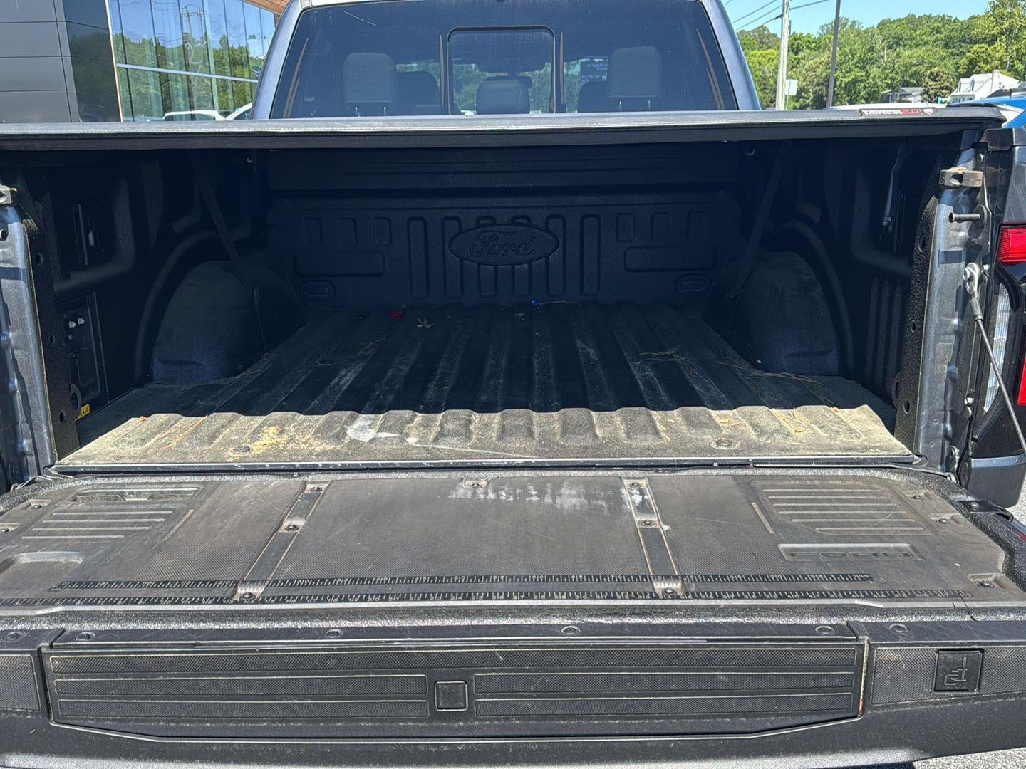 2022 Ford F-150 Lightning LARIAT