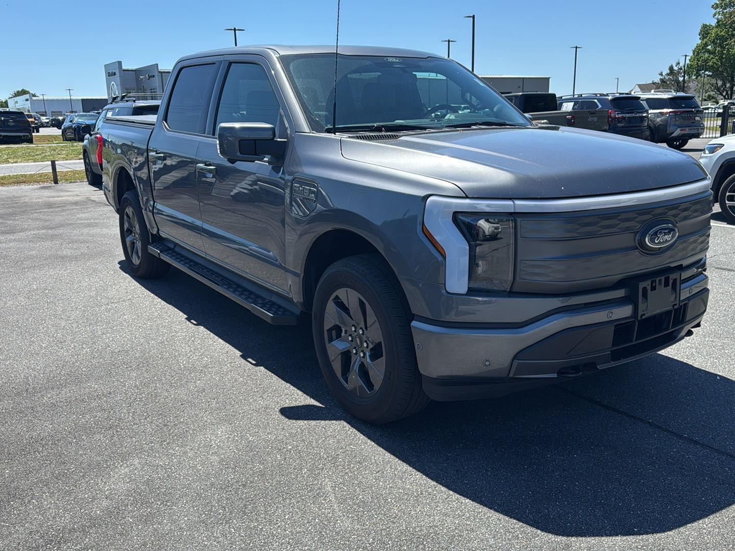 2022 Ford F-150 Lightning LARIAT