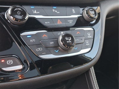 2023 Chrysler Pacifica Hybrid Limited