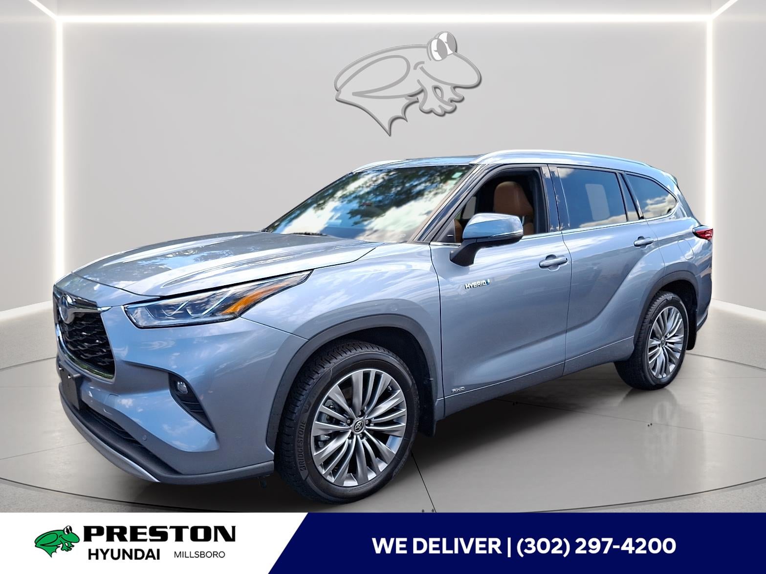 2021 Toyota Highlander Hybrid Platinum