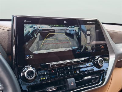 2021 Toyota Highlander Hybrid Platinum