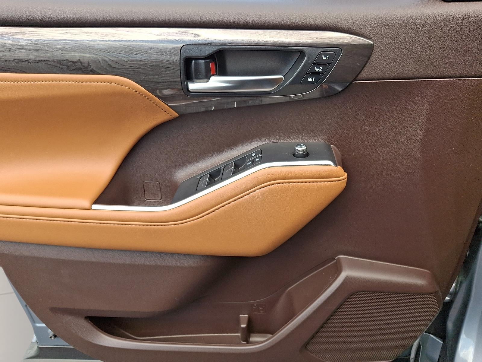 2021 Toyota Highlander Hybrid Platinum