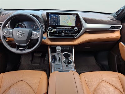 2021 Toyota Highlander Hybrid Platinum