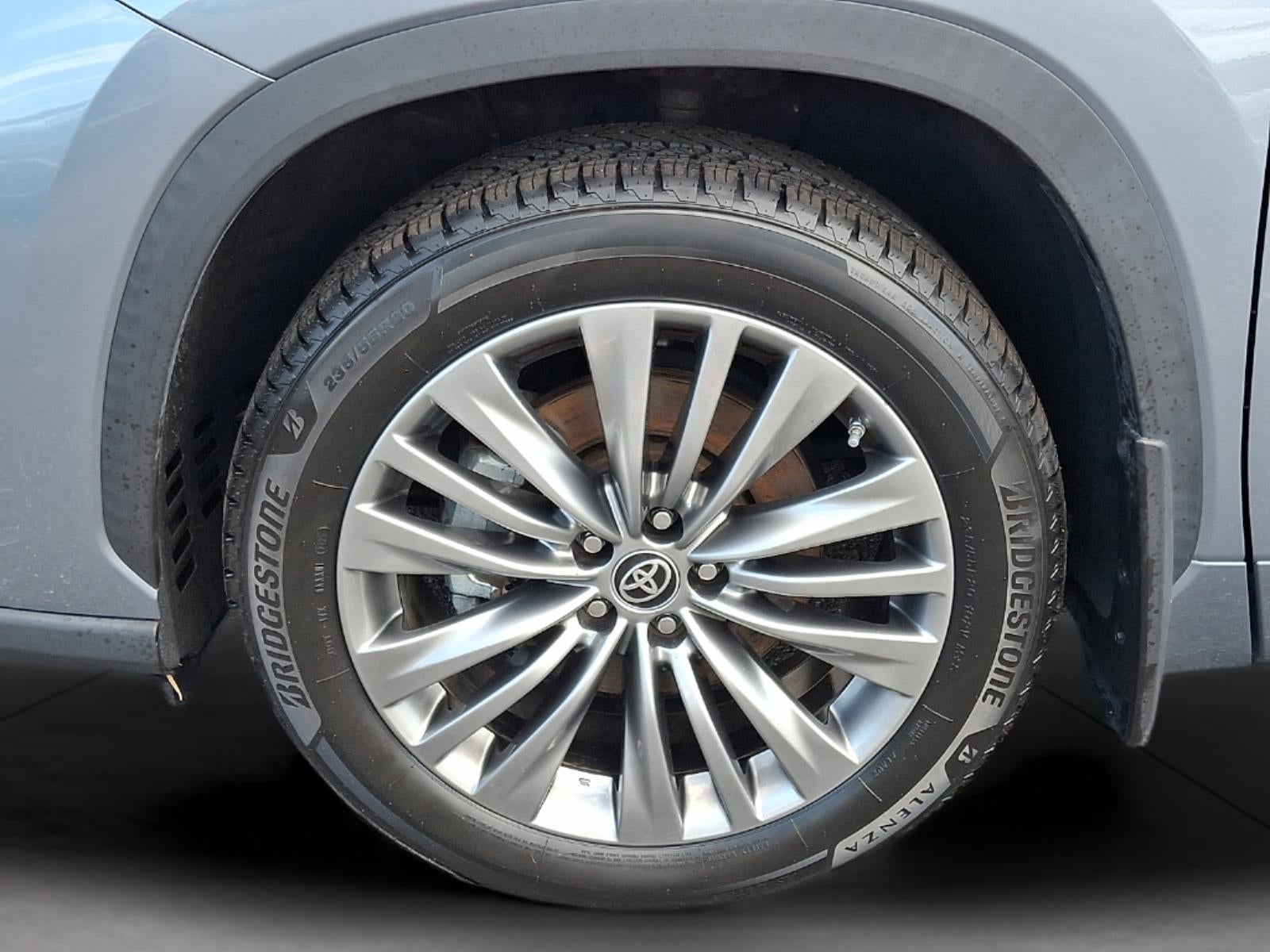 2021 Toyota Highlander Hybrid Platinum