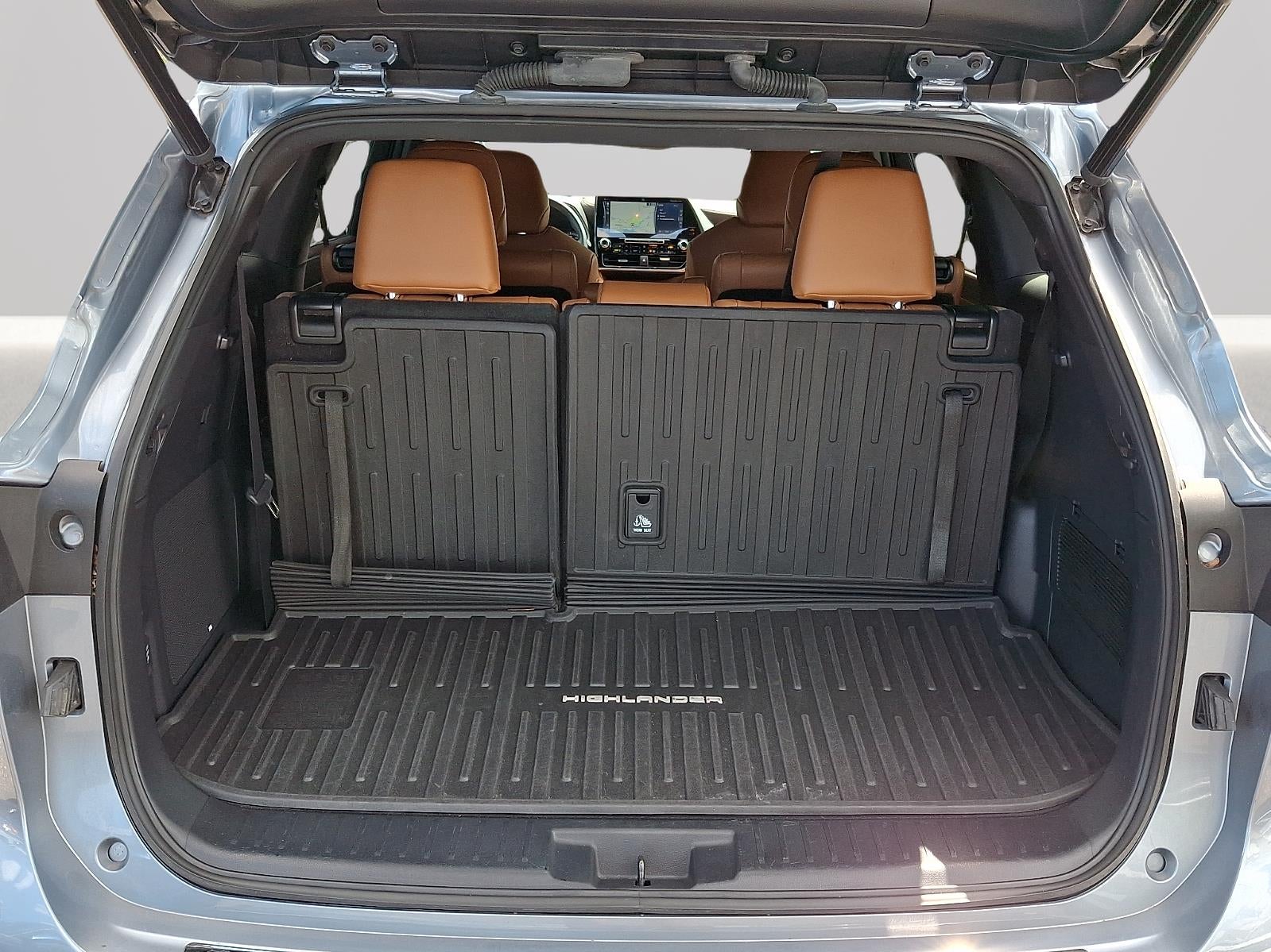 2021 Toyota Highlander Hybrid Platinum