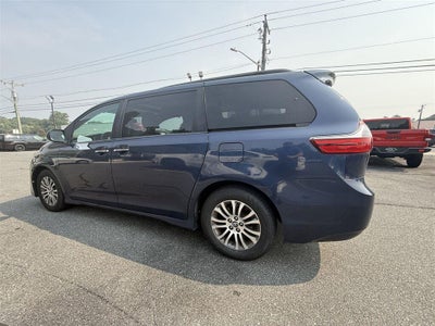 2020 Toyota Sienna XLE Premium