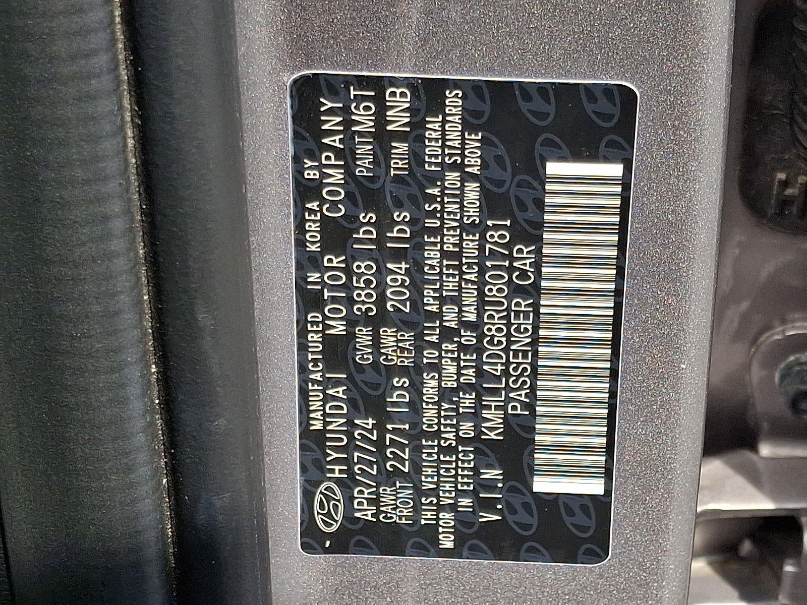 2024 Hyundai ELANTRA SE