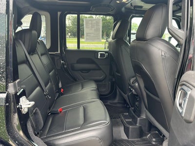 2021 Jeep WRANGLER SAHARA