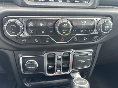 2021 Jeep WRANGLER SAHARA