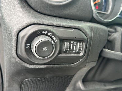 2021 Jeep WRANGLER SAHARA