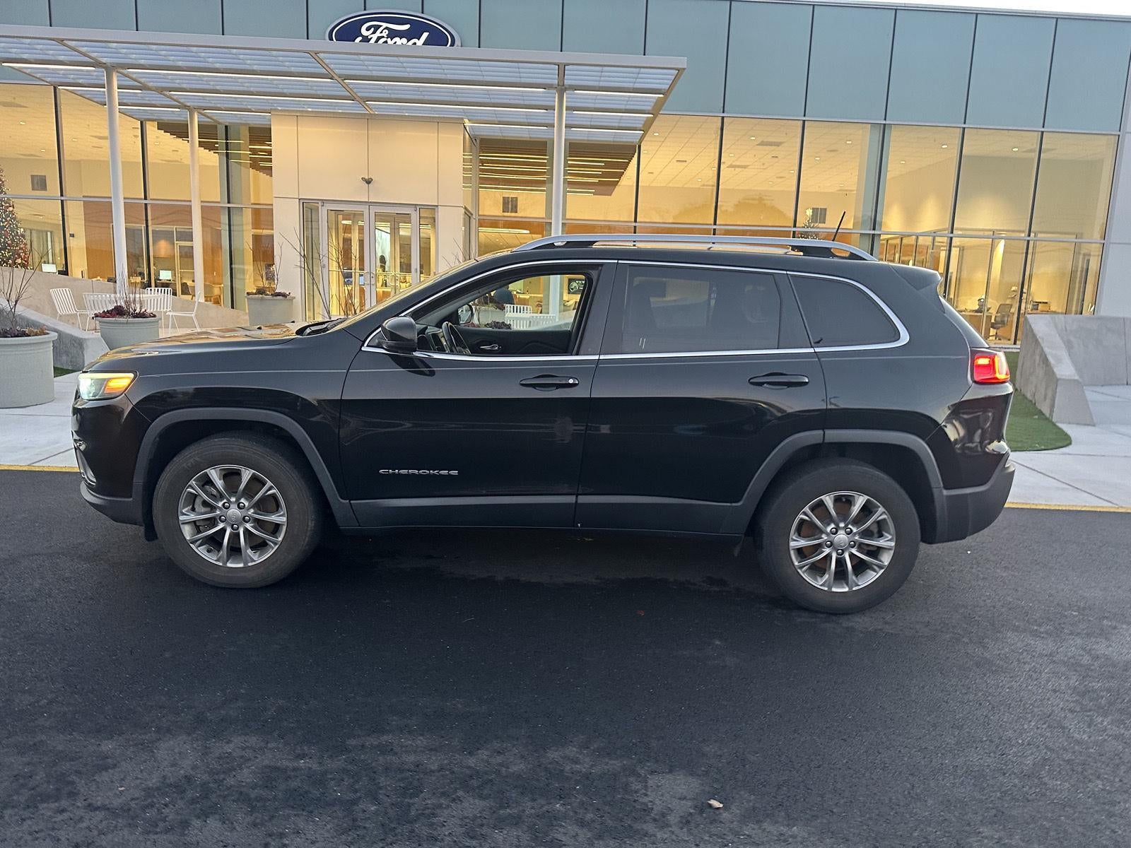 2021 Jeep Cherokee Latitude Lux