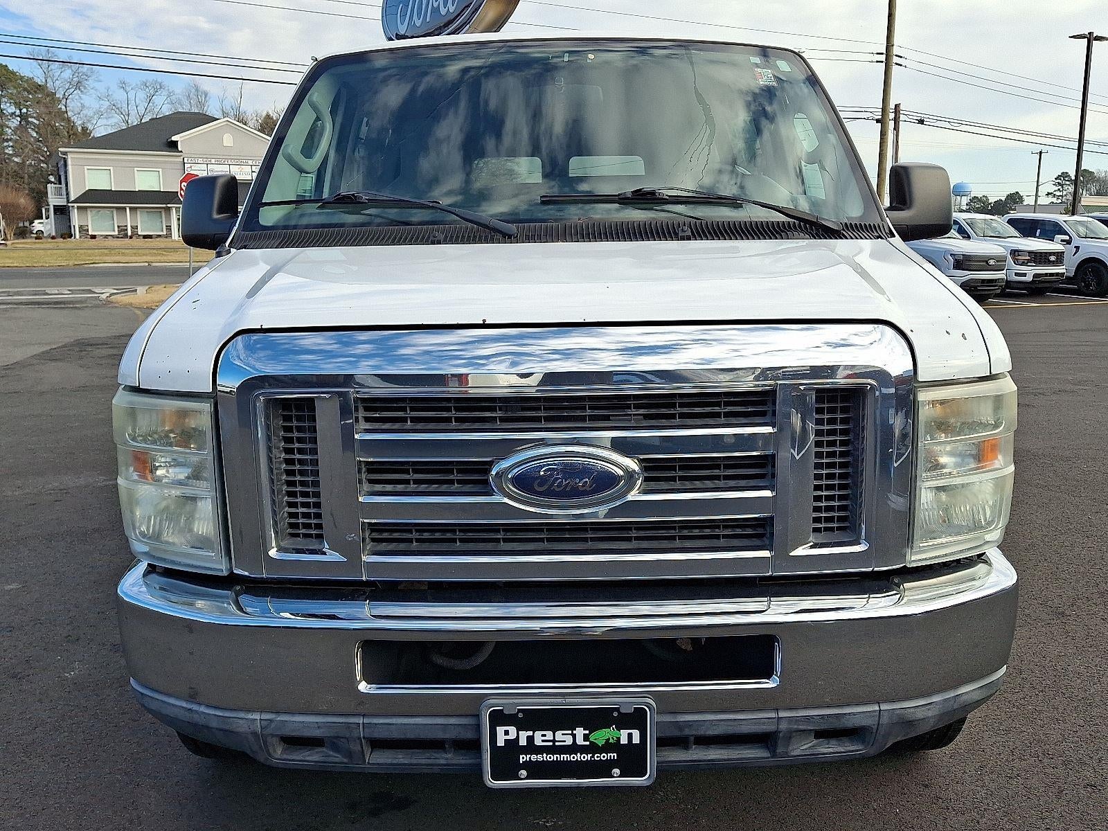2011 Ford E-Series E-350 SD XLT