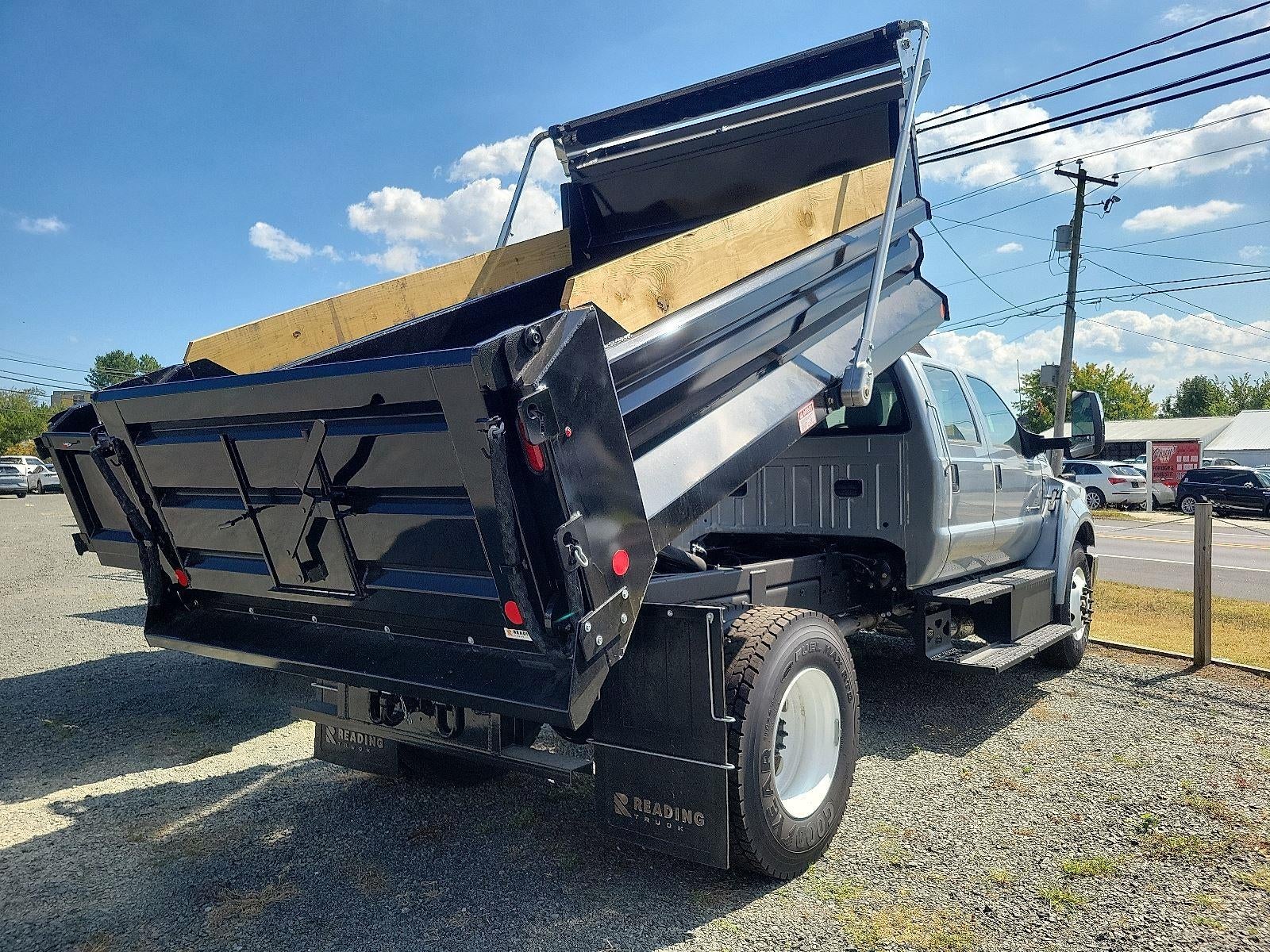 2025 Ford F-650 Straight Frame Base