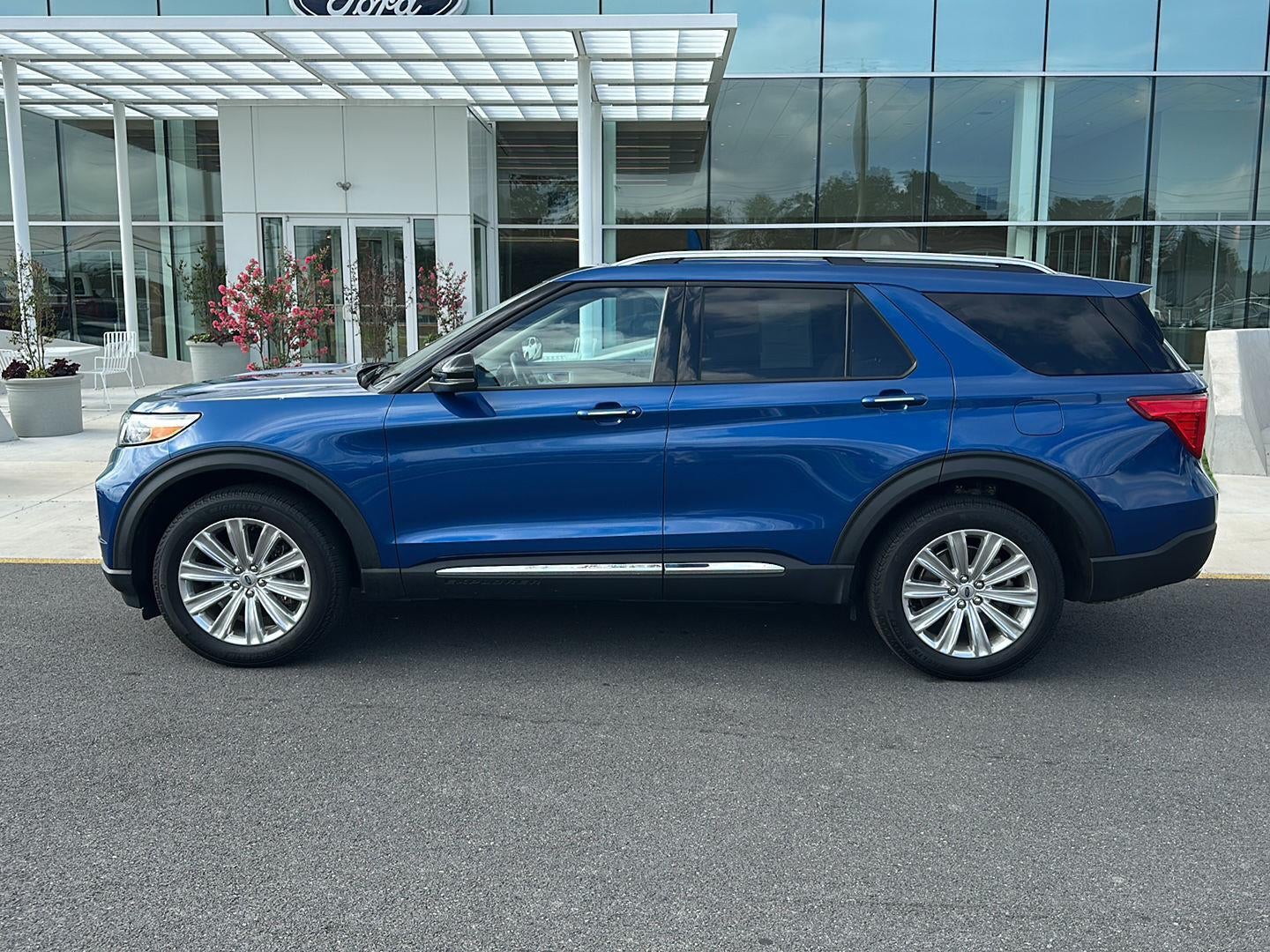 2023 Ford Explorer Hybrid Limited