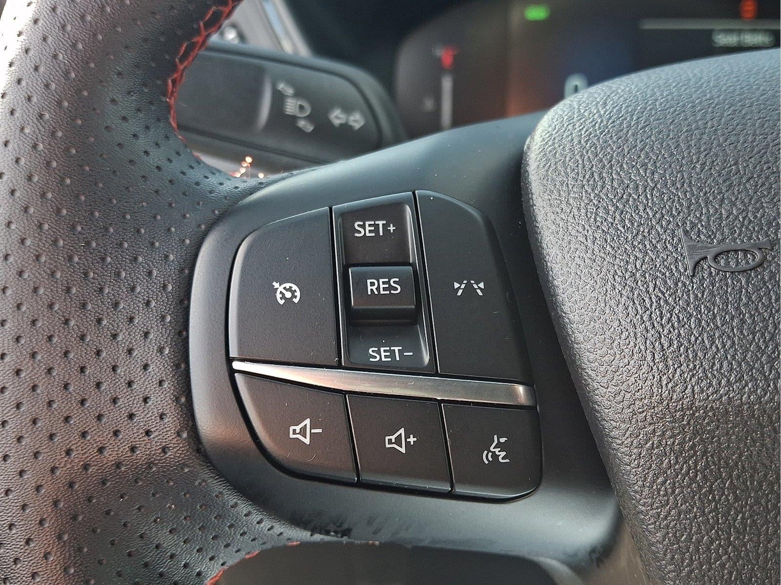 2023 Ford Escape Hybrid ST-Line