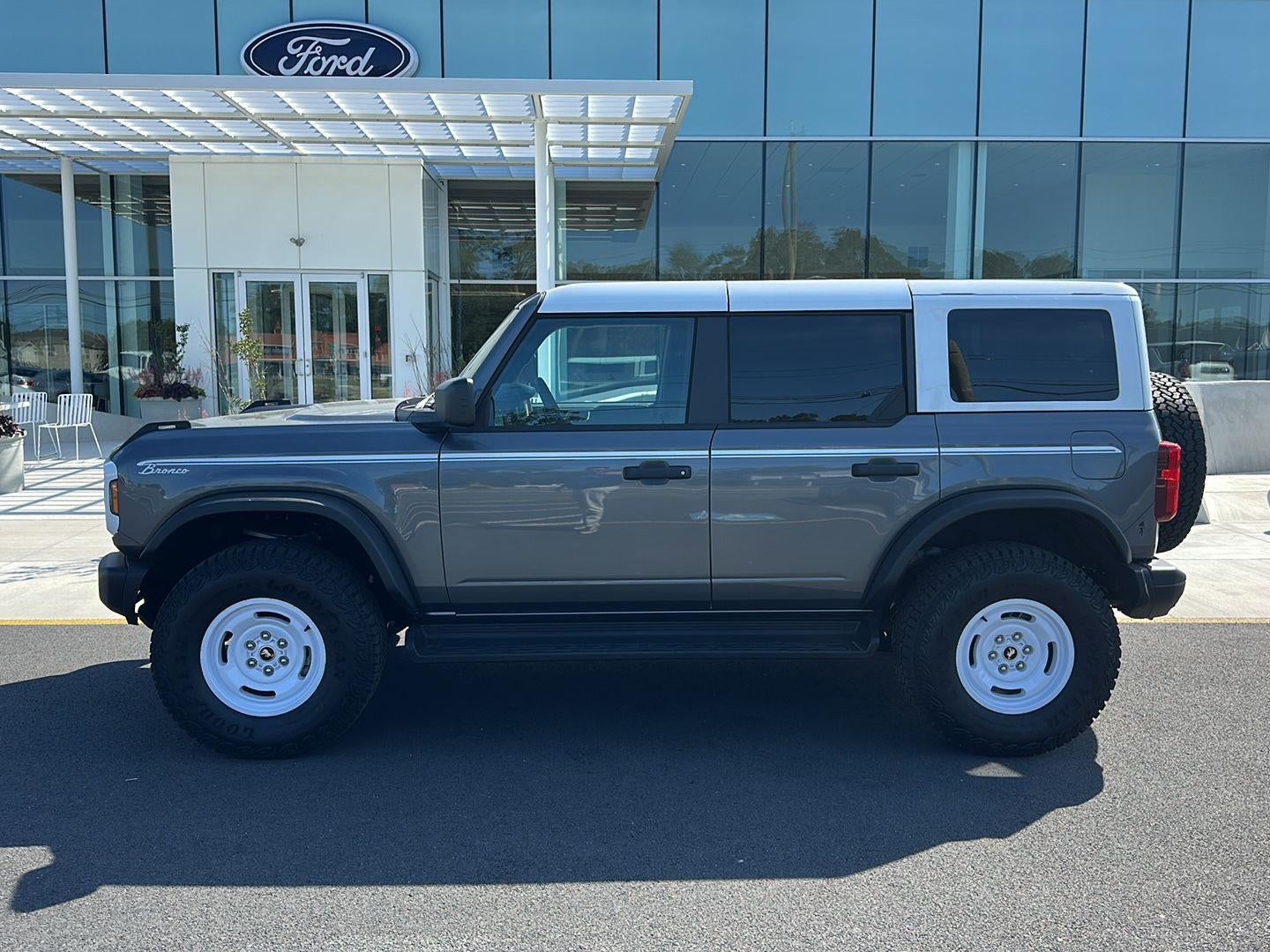 2025 Ford Bronco Heritage Edition