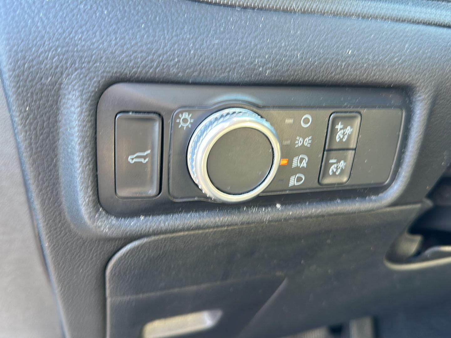 2020 Ford Explorer Base