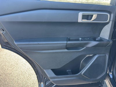 2020 Ford Explorer Base