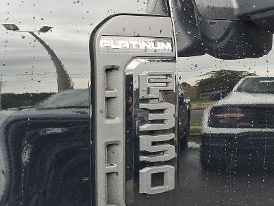 2025 Ford Super Duty F-350 Platinum