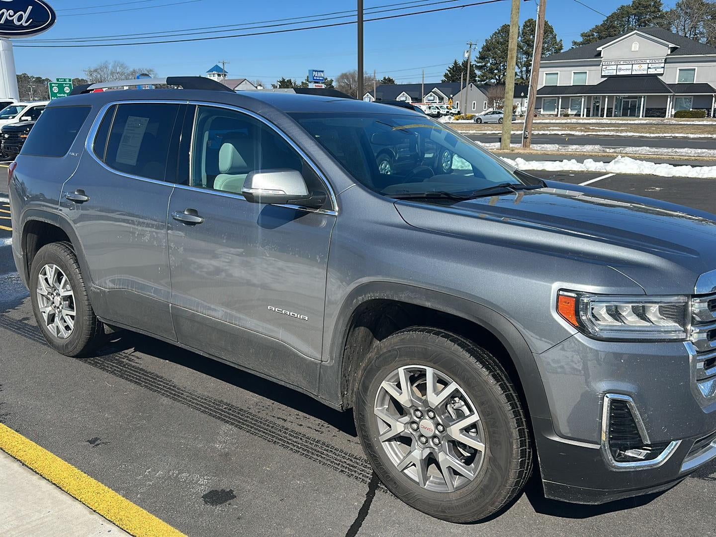 2022 GMC ACADIA SLT