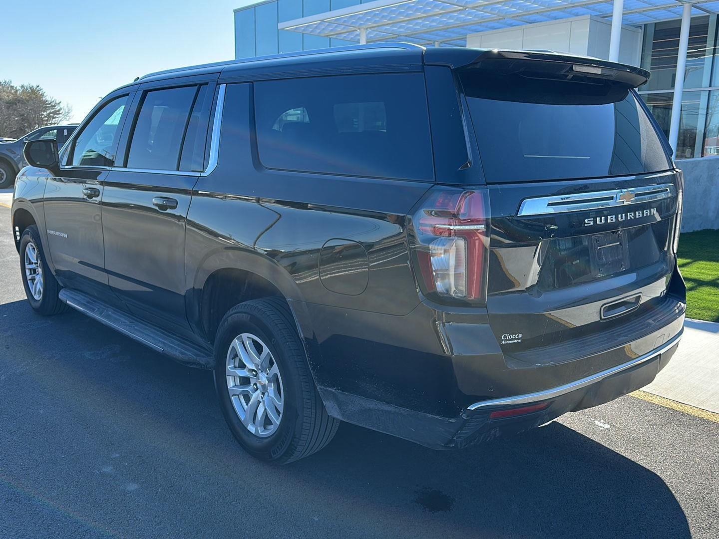 2024 Chevrolet Suburban LT