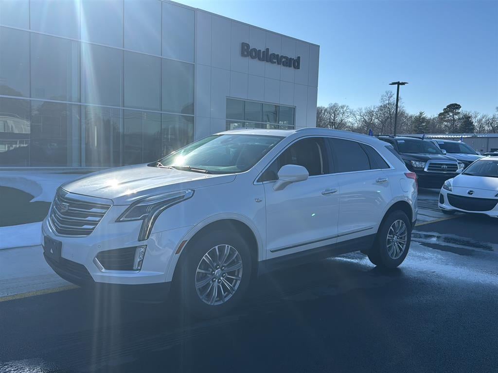 2017 Cadillac XT5 Luxury FWD