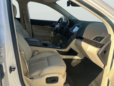 2019 Lincoln MKT Reserve