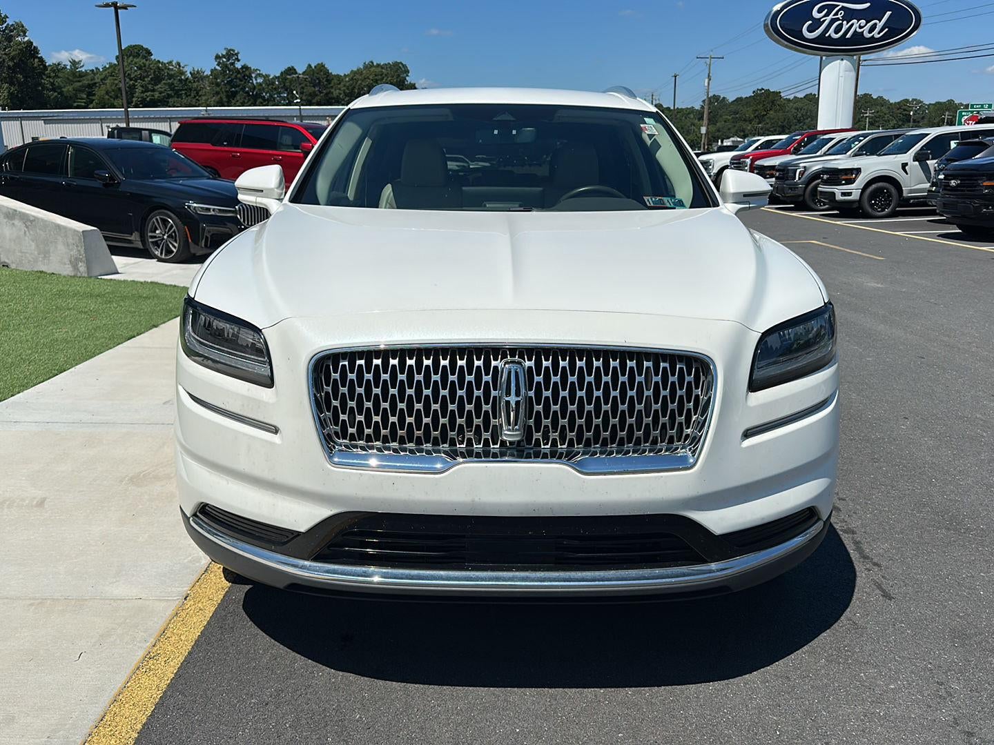 2022 Lincoln Nautilus Standard