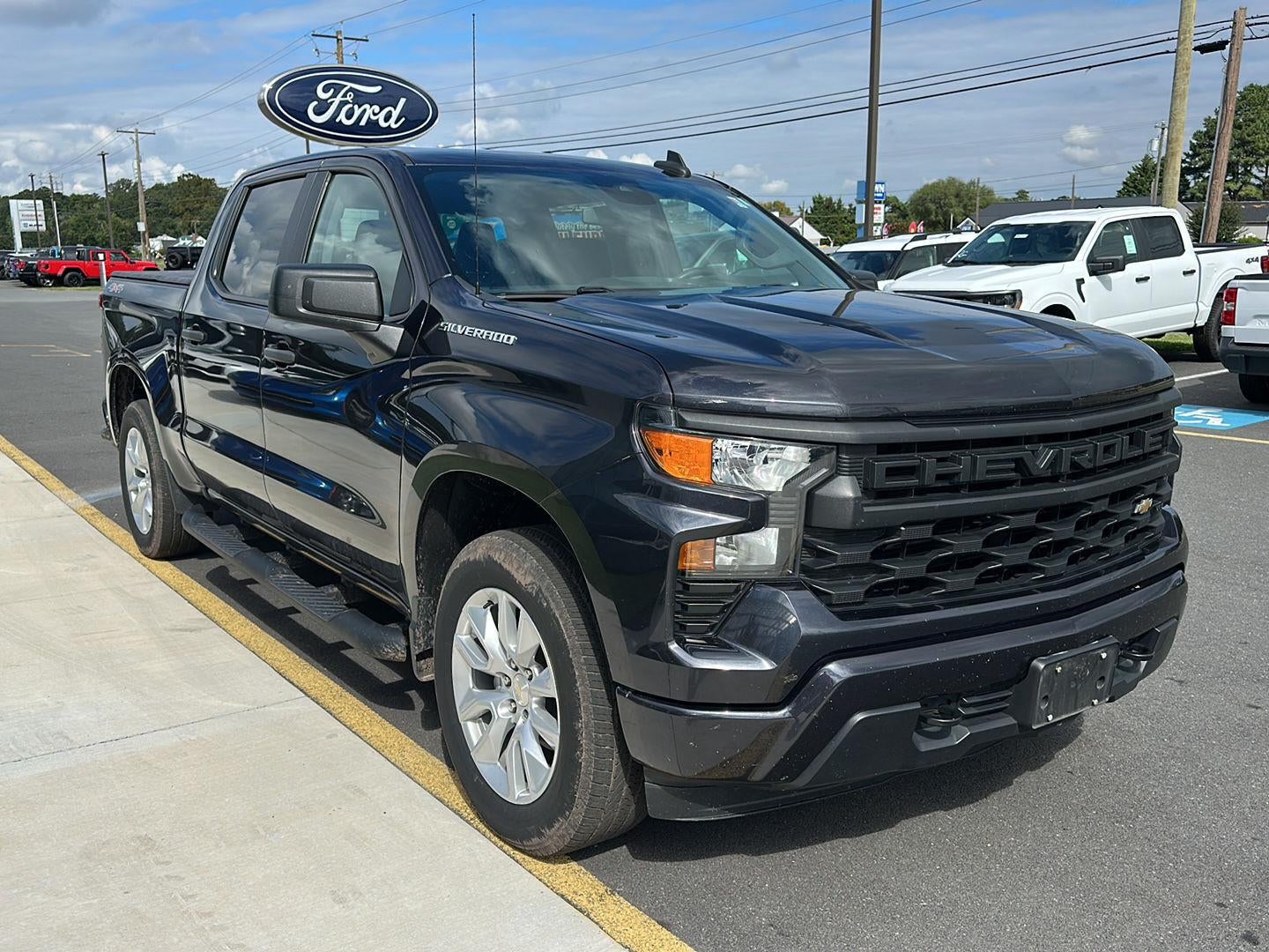 2023 Chevrolet Silverado 1500 Custom