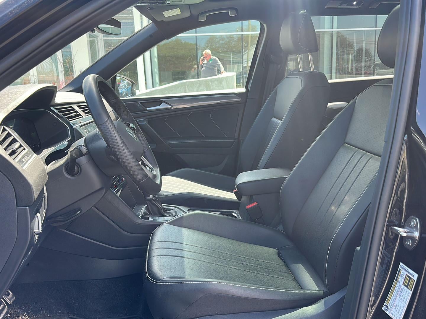 2024 Volkswagen Tiguan SE R-Line Black