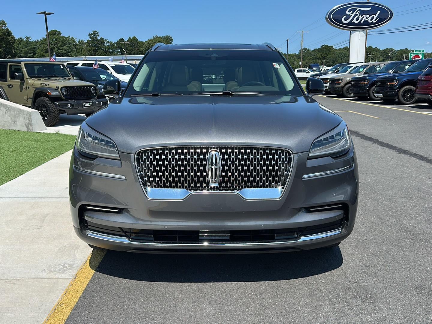 2022 Lincoln Aviator Standard