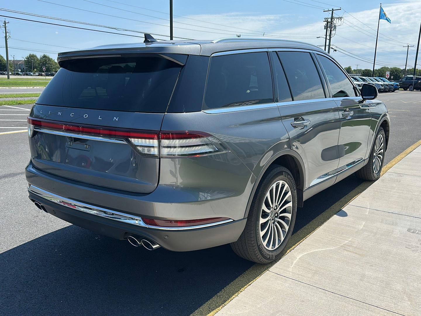 2022 Lincoln Aviator Standard
