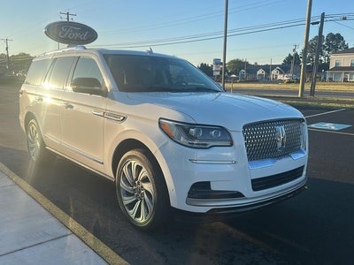 2024 Lincoln Navigator Premiere
