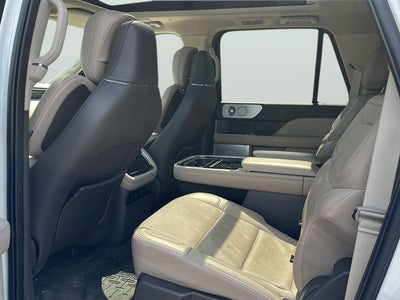 2022 Lincoln Navigator L Reserve