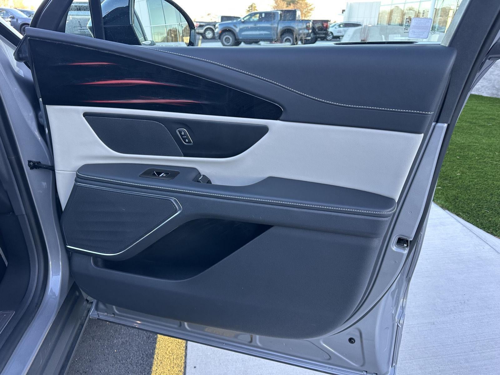 2024 Lincoln Nautilus Reserve