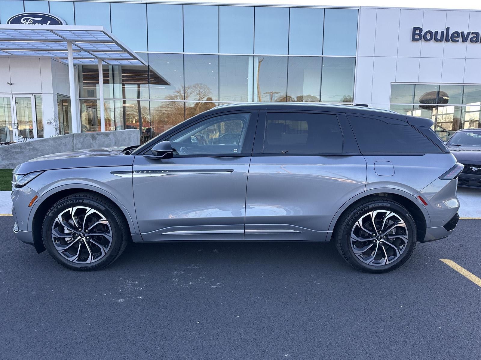 2024 Lincoln Nautilus Reserve