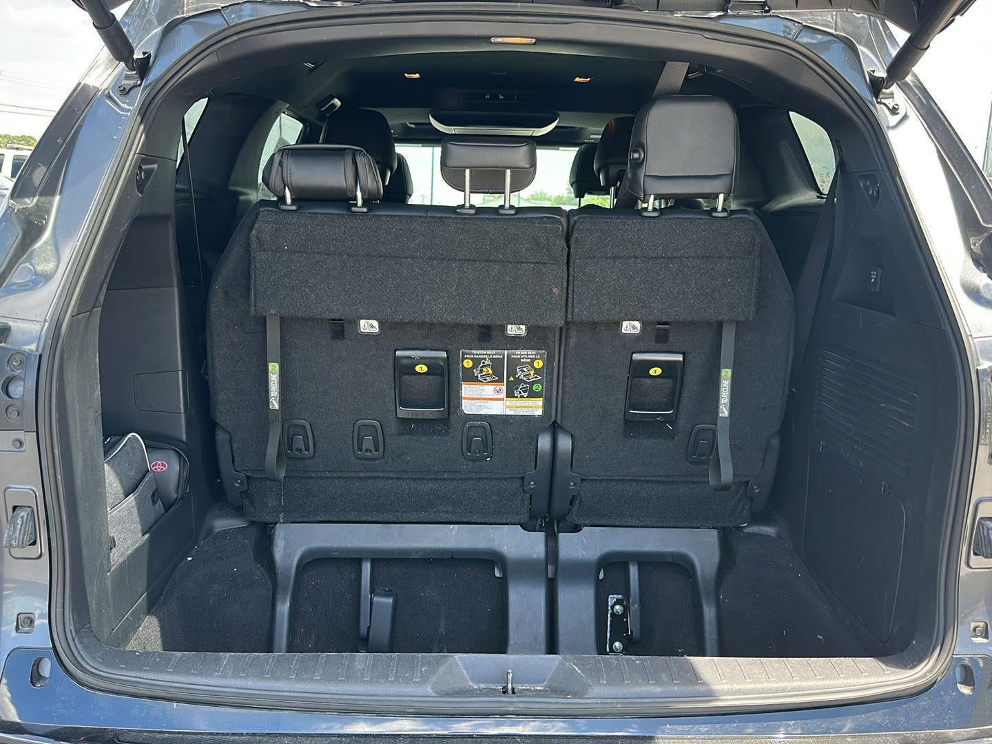 2025 Toyota SIENNA Platinum