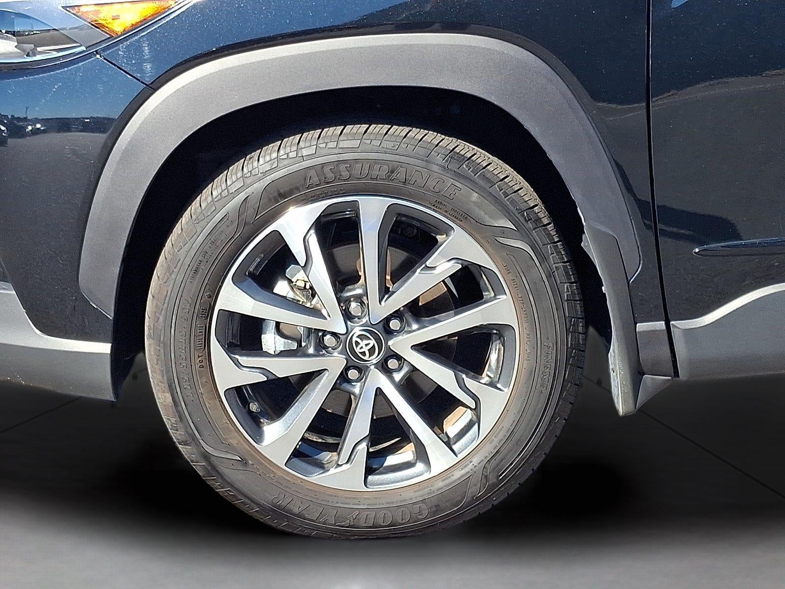 2025 Toyota Corolla Cross XLE