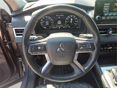 2023 Mitsubishi Outlander SEL