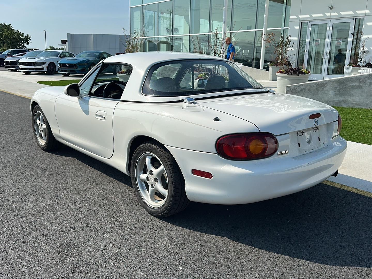 1999 Mazda Mazda MX5 Miata Base
