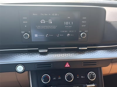2024 Kia CARNIV LX