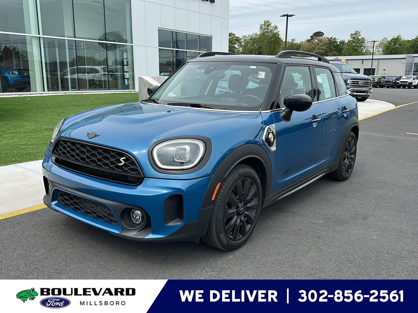 2023 MINI Countryman Cooper S E PHEV ALL4's photo