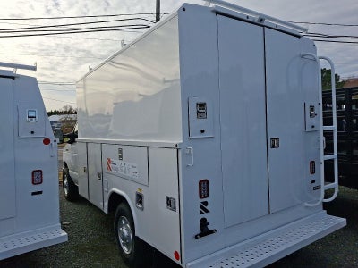 2025 Ford E-Series Cutaway E-350