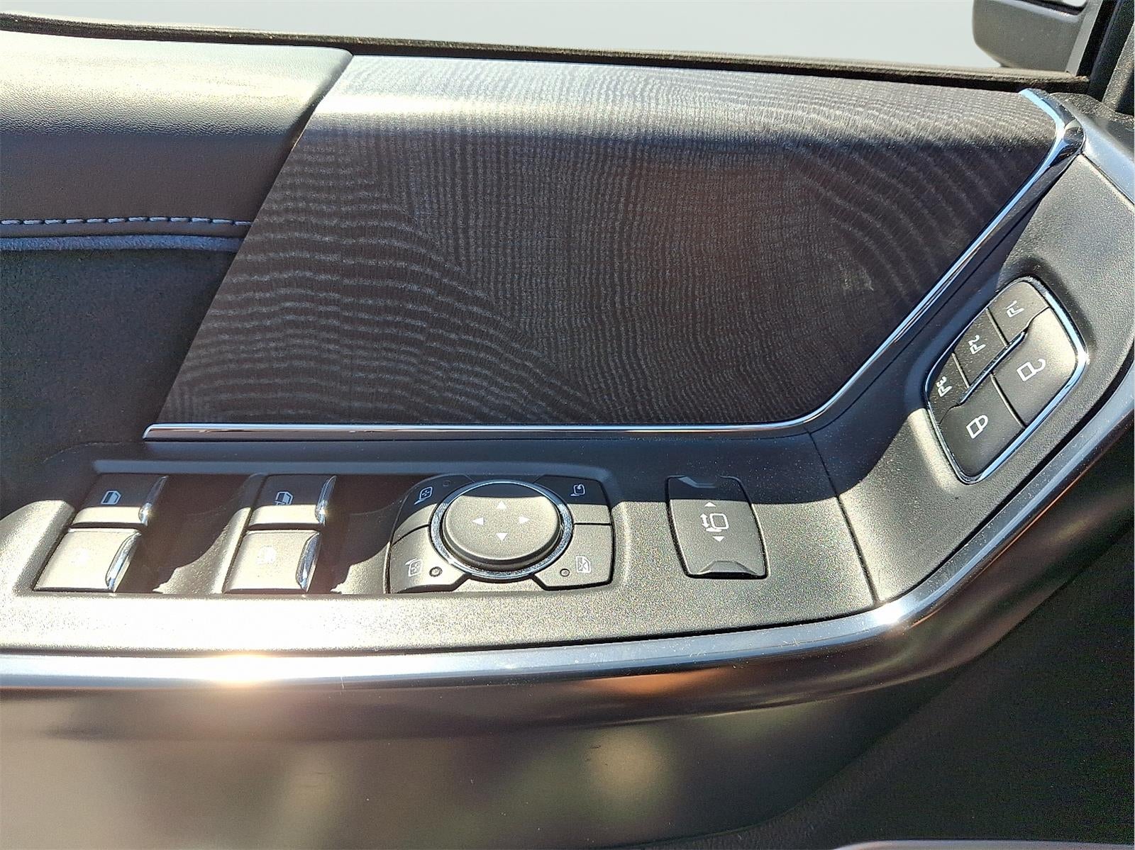 2025 Ford Super Duty F-250 Platinum