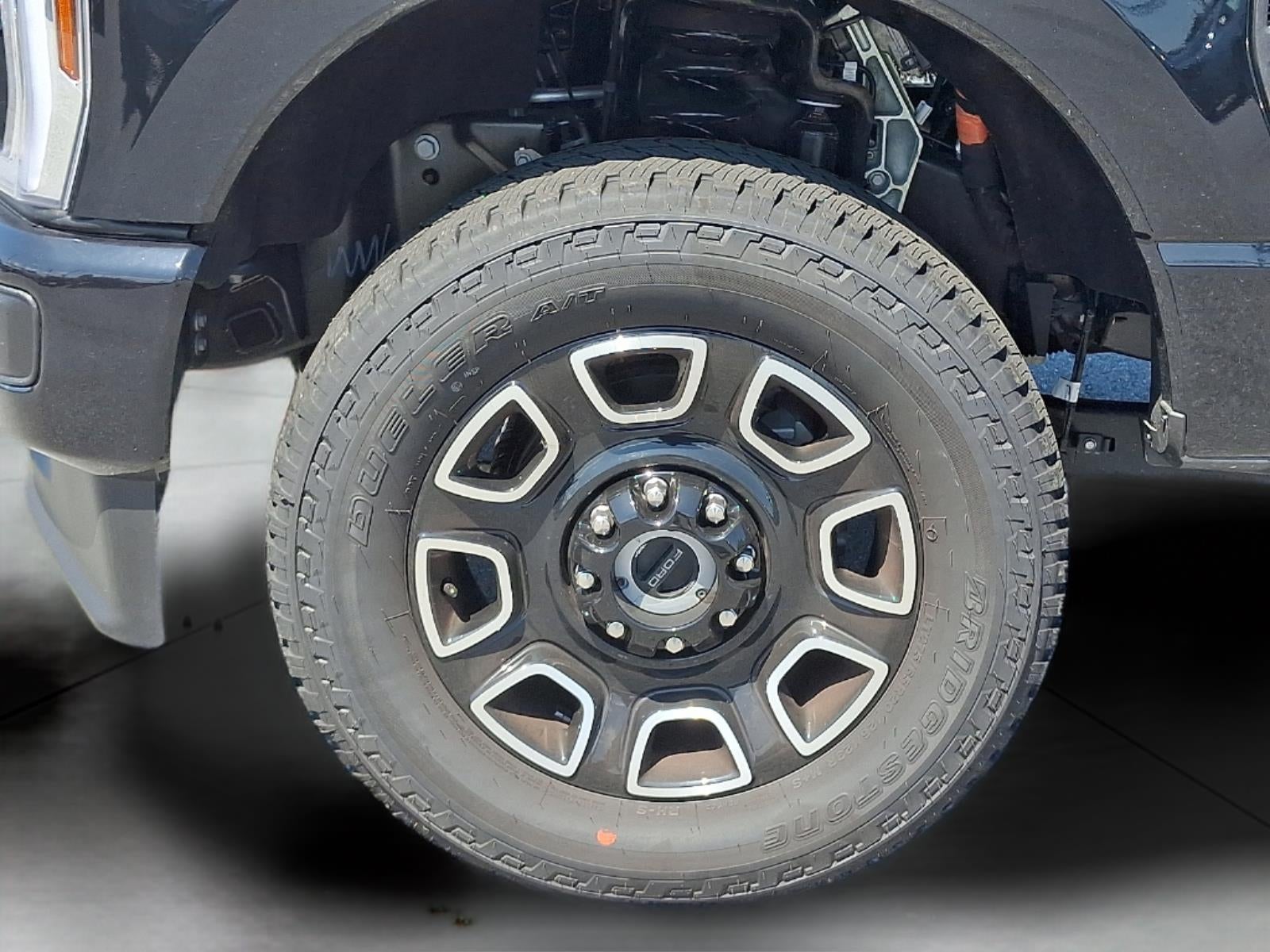 2025 Ford Super Duty F-250 Platinum