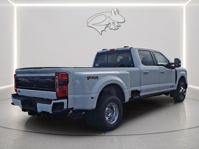 2026 Ford Super Duty F-350 XLT