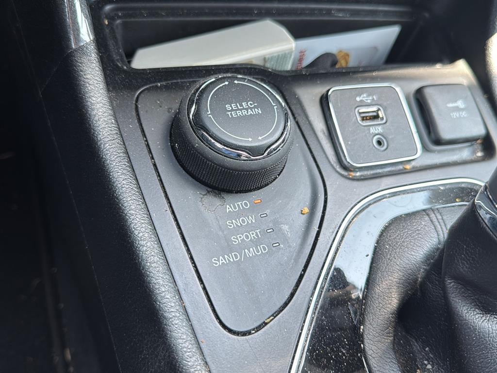 2023 Jeep Cherokee Altitude Lux