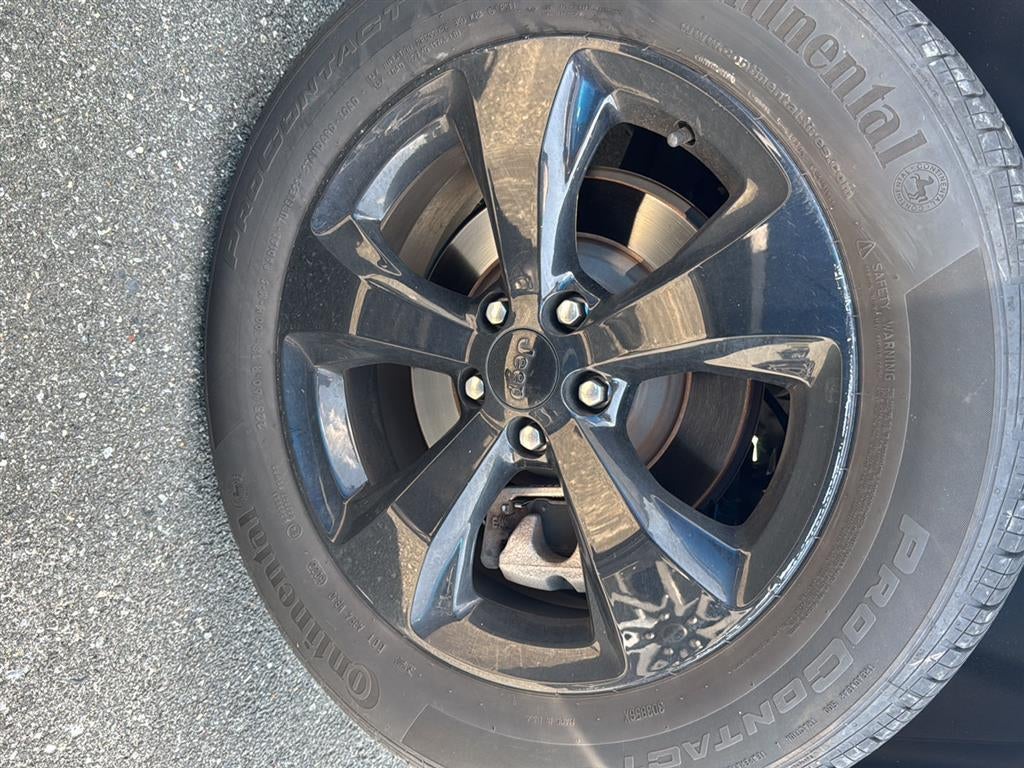 2023 Jeep Cherokee Altitude Lux